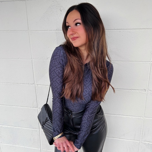 Meet your Posher, Linds - Picture 1 of 10